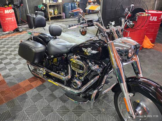 HARLEY-DAVIDSON SOFTAIL FAT BOB 114 HARLEY-DAVIDSON SOFTAIL FAT BOB 114